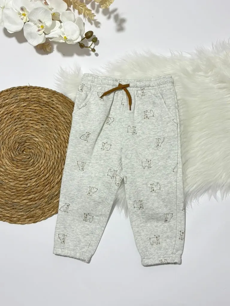 Sudadero con capucha color cacky y pants con osos polares · talla 18 Meses